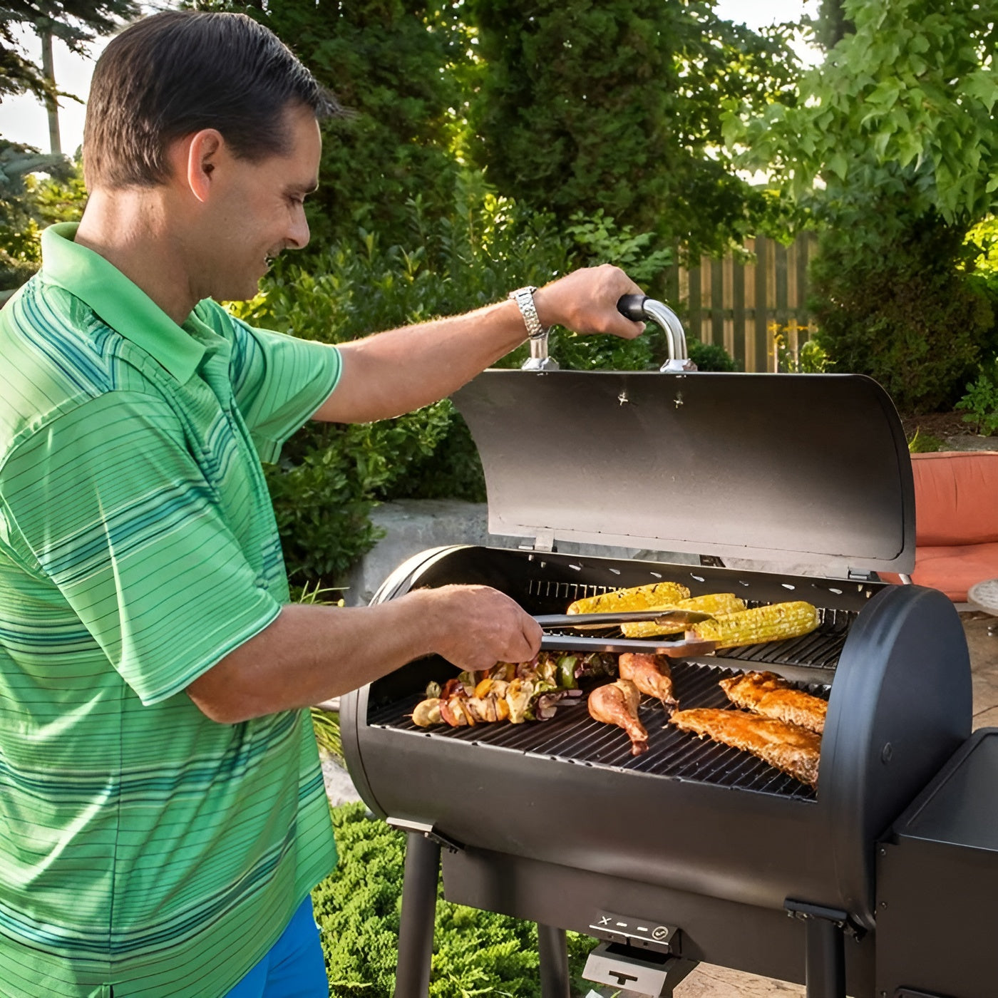 Broil King Crown 400 Freestanding Pellet Smoker & Grill - 493051