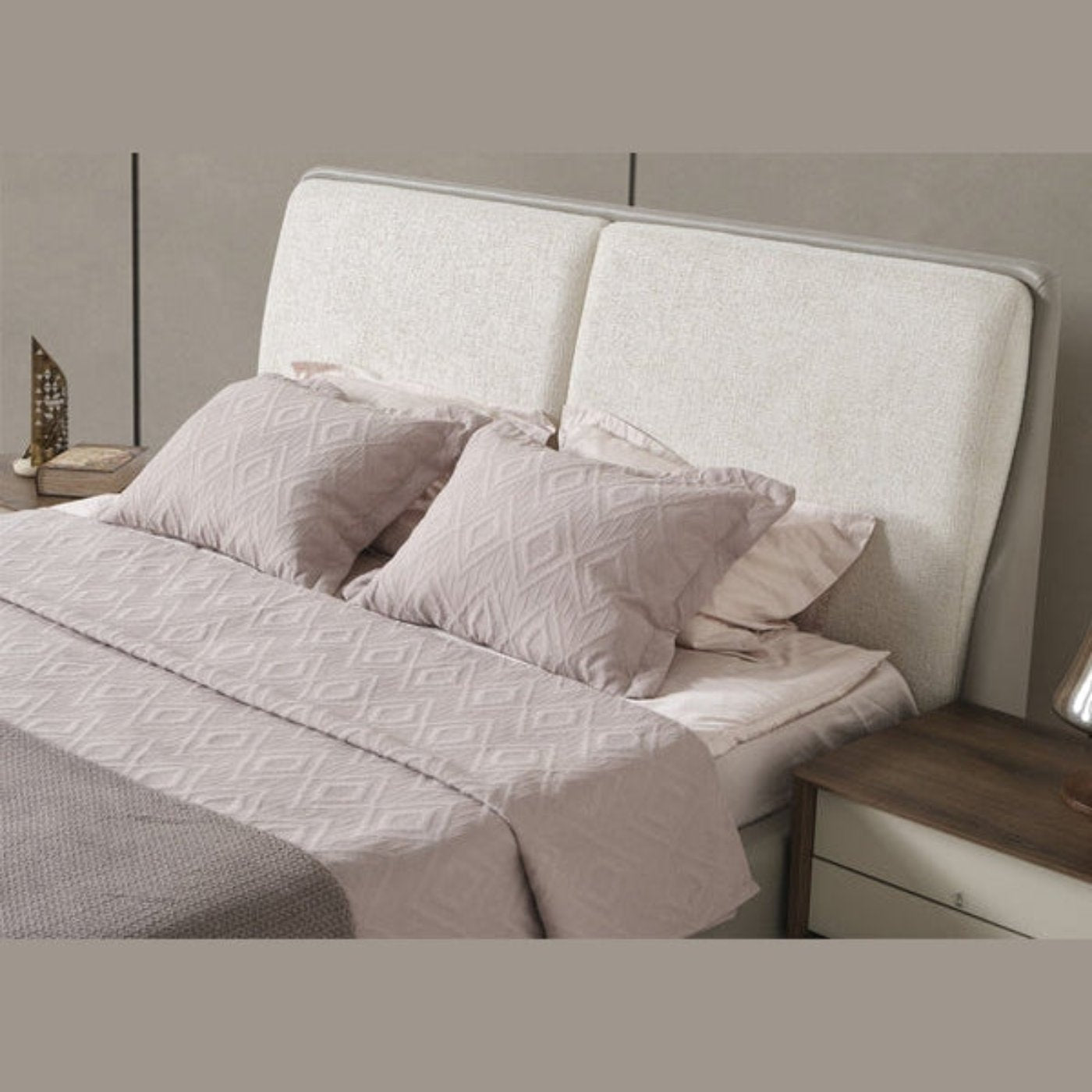 Whiteline Modern Living Romina Queen Bed in Light Grey Color - BQ2020P