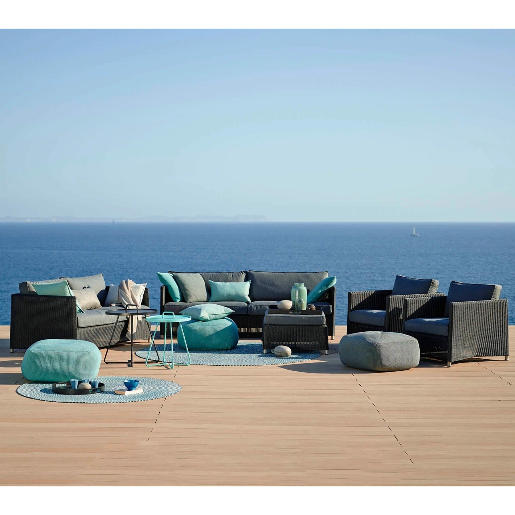 {{ product.title }} - by {{ product.vendor }}