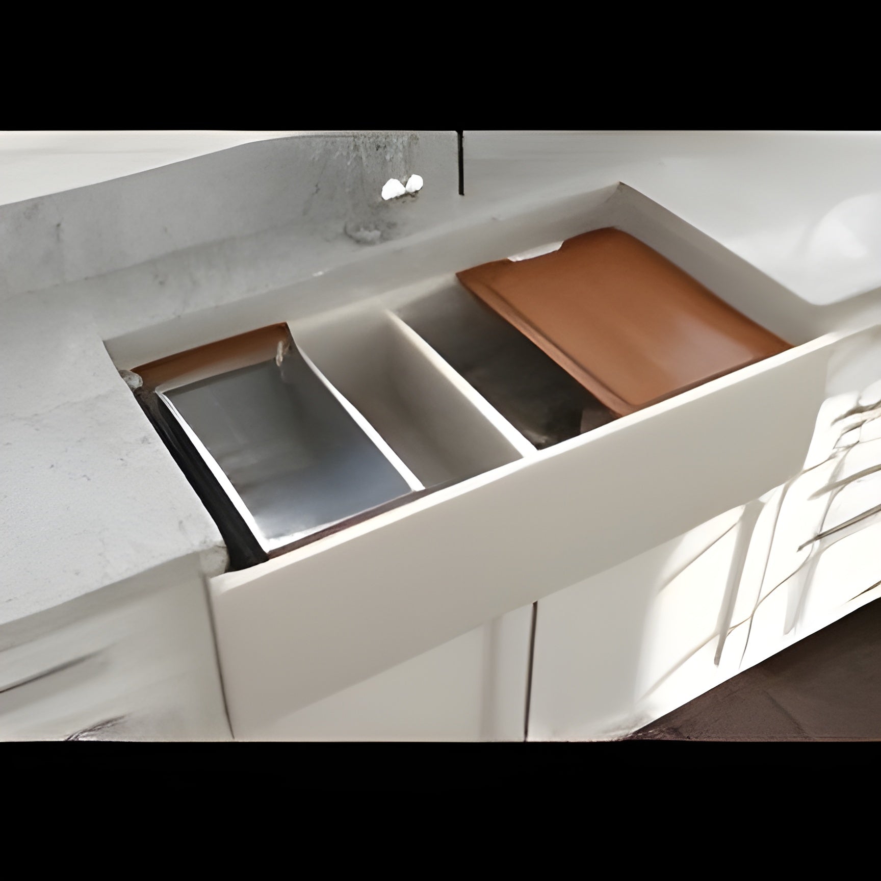 Bocchi Contempo Apron Front Fireclay 33" Single Bowl Kitchen Sink with Protective Bottom Grid and Strainer, Available in 9 colors! - 1352-001-0120