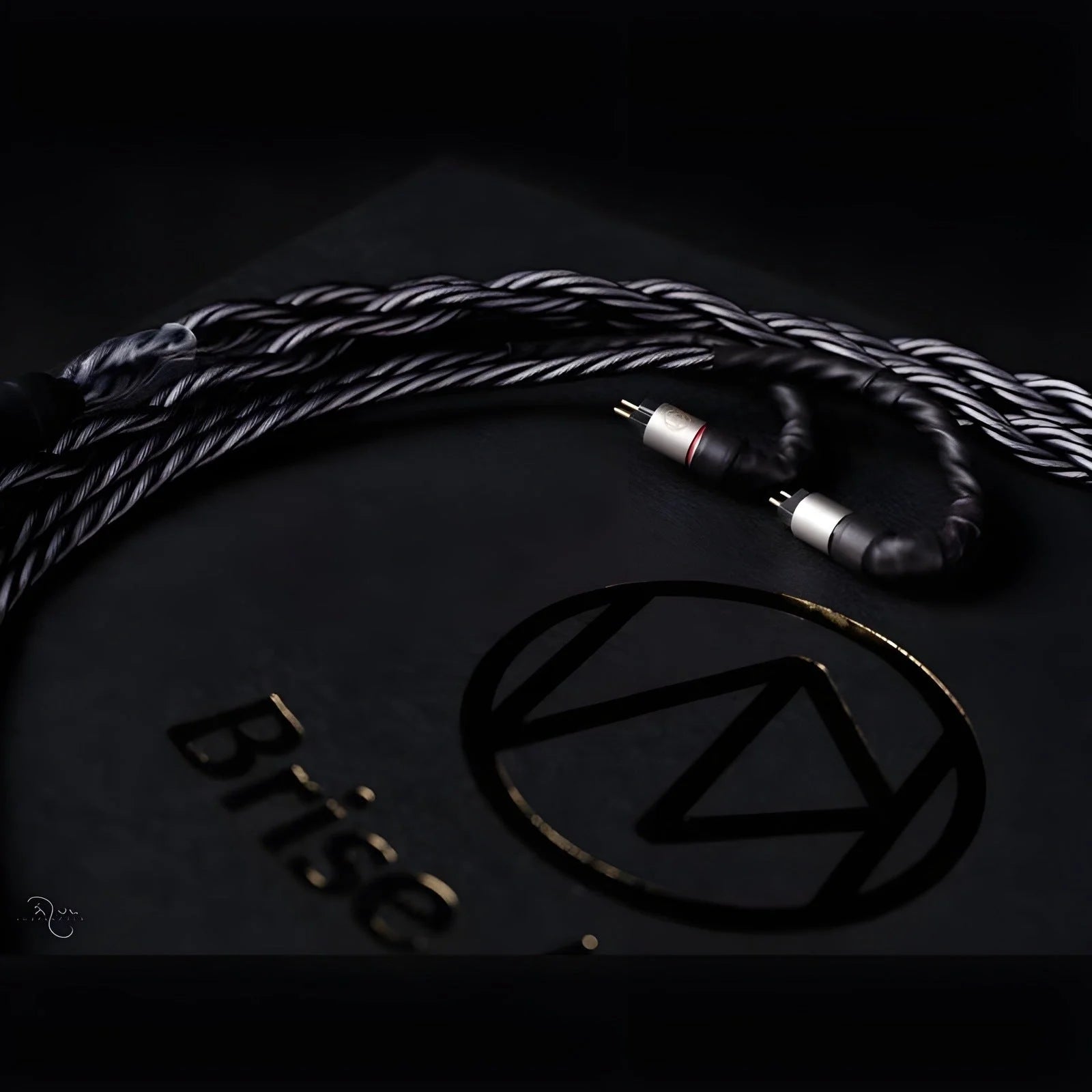 Brise Audio SHIROGANE 8-wire Ultimate earphone cable