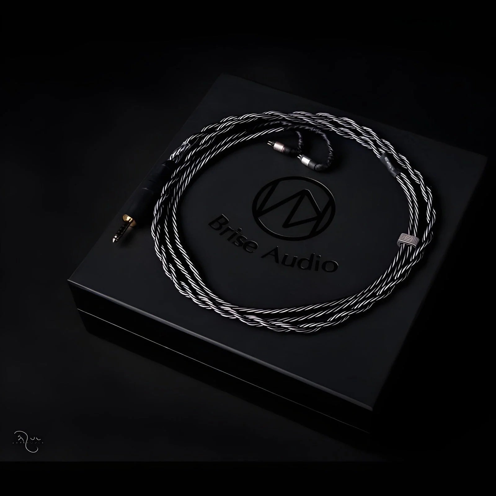 Brise Audio SHIROGANE 8-wire Ultimate earphone cable