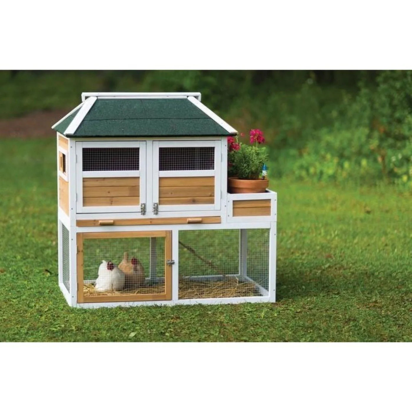 Prevue Pet Chicken Coop with Herb Planter - 4701
