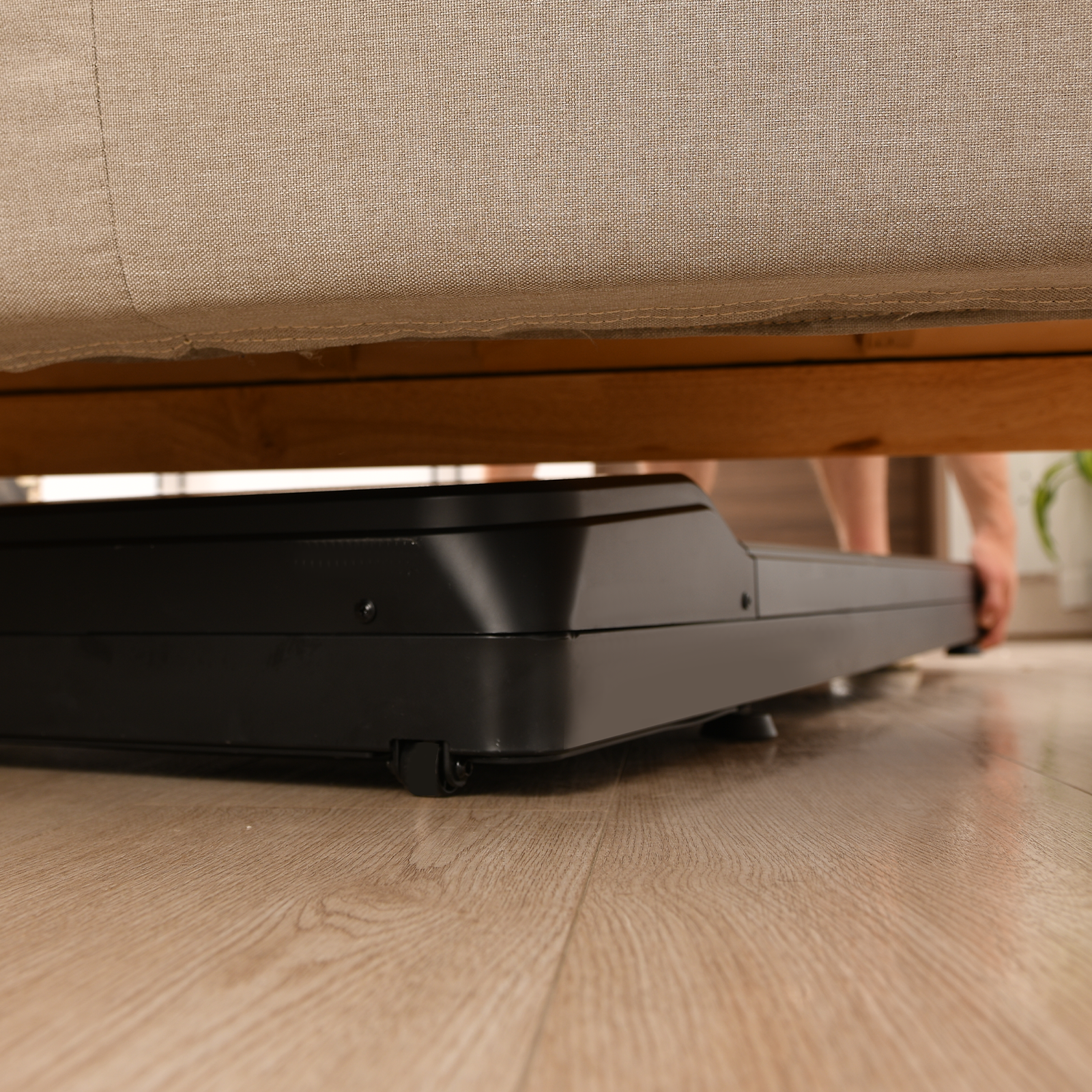 TR1200-GlowUp Under Desk Treadmill